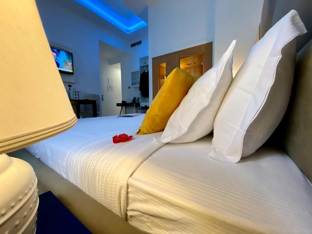 Escape Luxury Hotel 3*